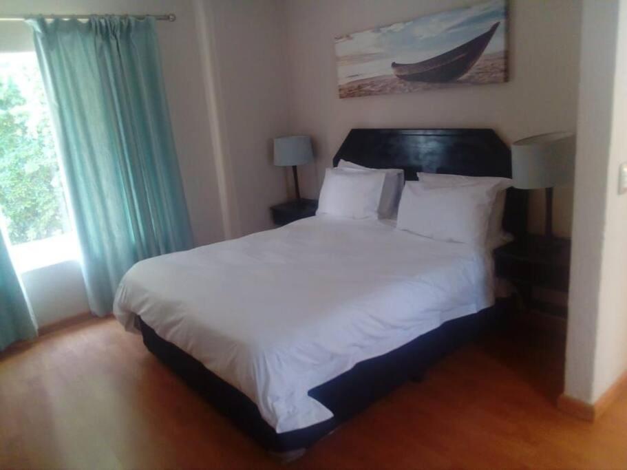 Daisy St -One Bedroom Apartment โจฮันเนสเบิร์ก ภายนอก รูปภาพ