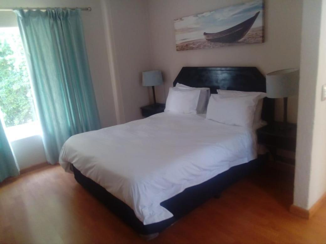 Daisy St -One Bedroom Apartment โจฮันเนสเบิร์ก ภายนอก รูปภาพ